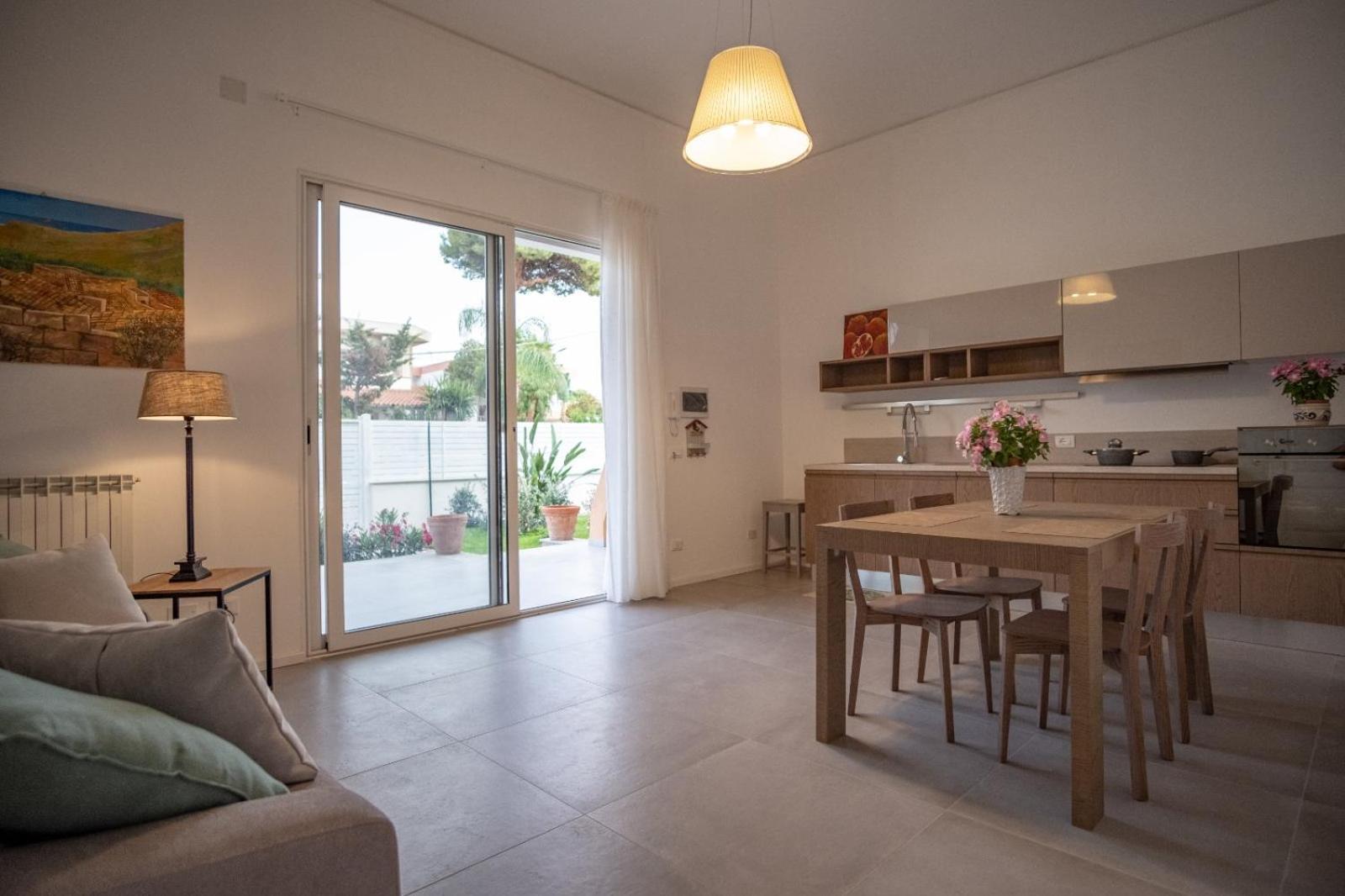 Mondello Felix - Appartamenti In Villa A 600M Dal Mare Εξωτερικό φωτογραφία