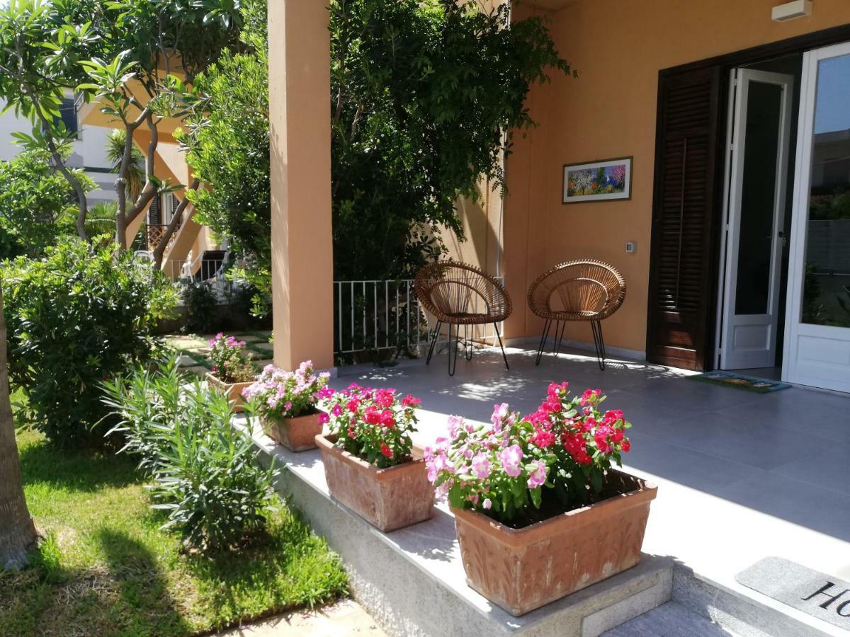 Mondello Felix - Appartamenti In Villa A 600M Dal Mare Εξωτερικό φωτογραφία